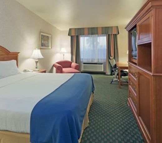 Holiday Inn Express Bakersfield, an IHG Hotel