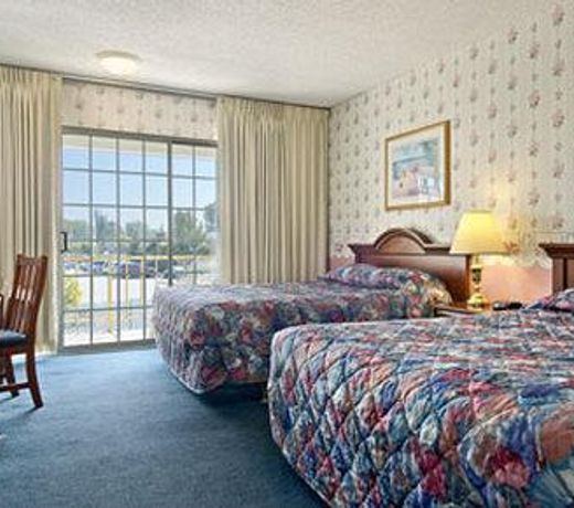 Travelodge by Wyndham Bakersfield