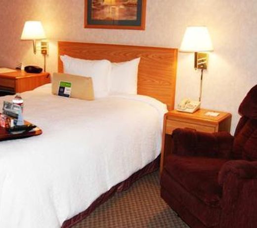 Hampton Inn Bakersfield - Central