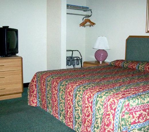 Country Inn & Suites by Radisson, Bakersfield, CA