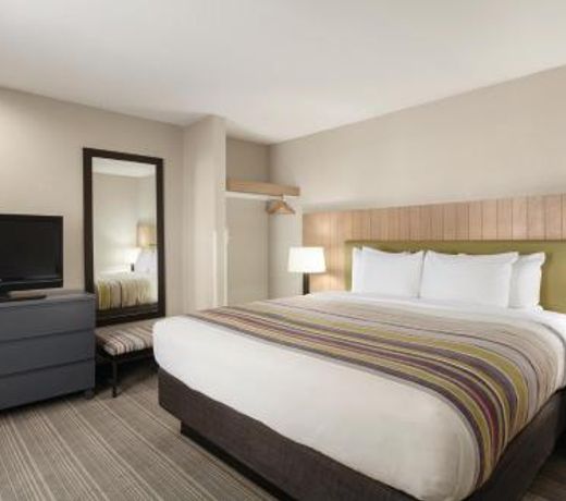 Country Inn & Suites by Radisson, Bakersfield, CA