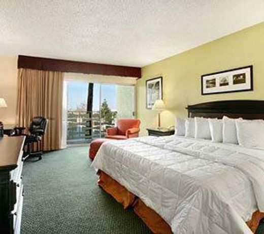 Ramada by Wyndham Sacramento