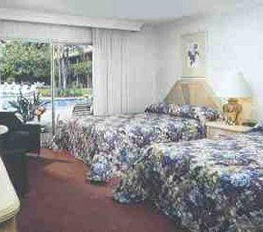 Best Western Plus Pepper Tree Inn