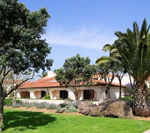 Hilton Santa Barbara Beachfront Resort