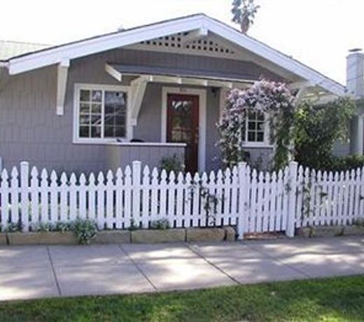 A White Jasmine Inn