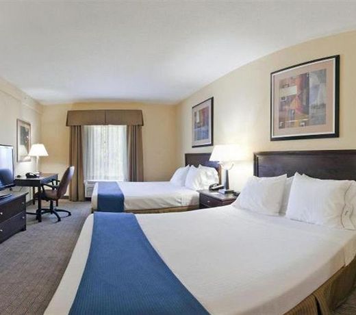 Holiday Inn Express Hotel & Suites Clearwater US 19 North, an IHG Hotel