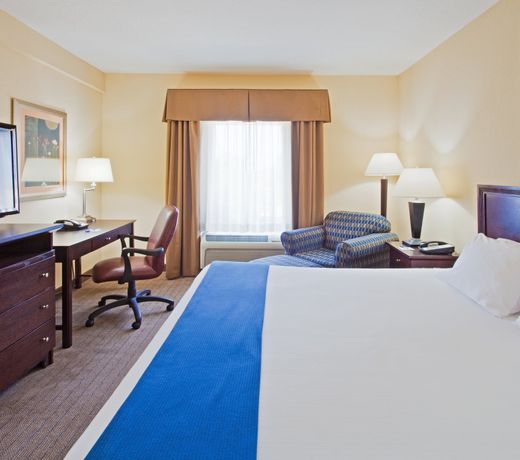 Holiday Inn Express Hotel & Suites Clearwater US 19 North, an IHG Hotel