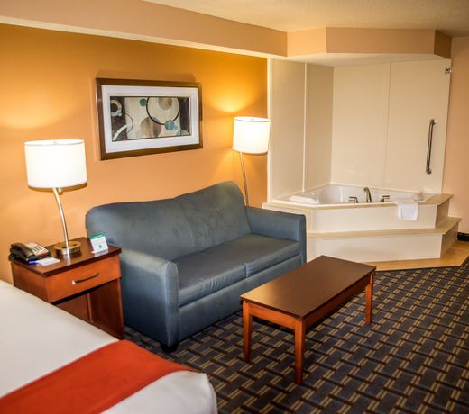 Holiday Inn Express Hotel & Suites Cocoa Beach, an IHG Hotel