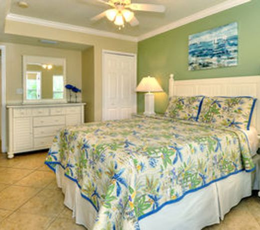 Barefoot Beach Resort