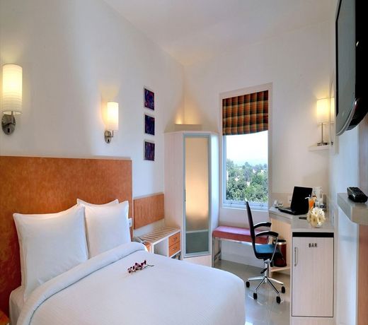 Hometel Chandigarh