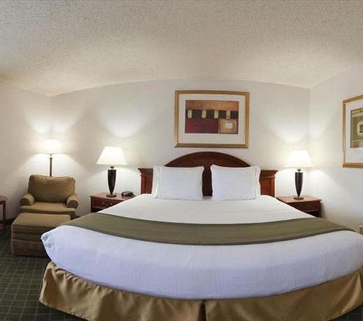 Country Inn & Suites by Radisson, Frederick, MD