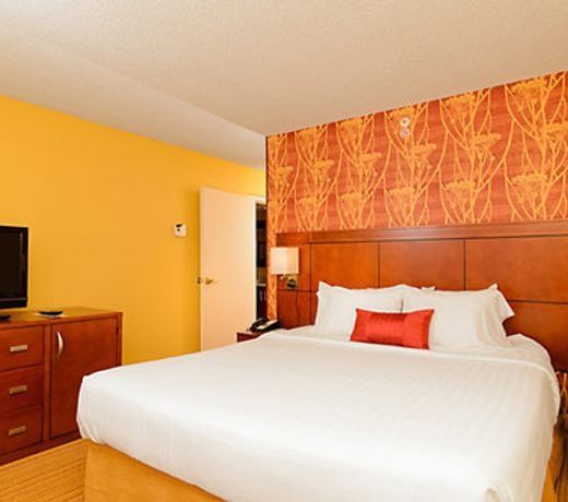 Courtyard by Marriott Frederick