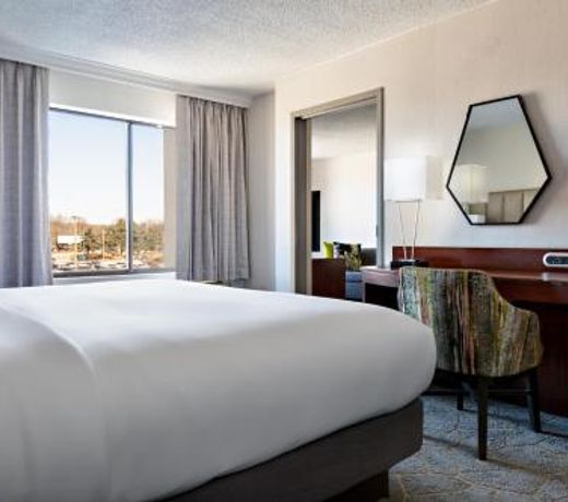 Doubletree By Hilton Fairfield Hotel & Suites