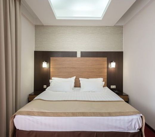 Hotel N