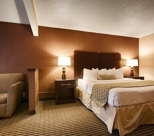 Best Western Plus University Inn Steubenville - CLOSED