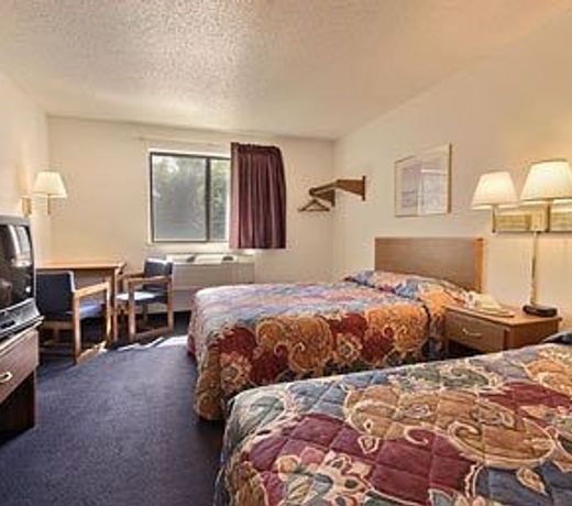 Super 8 By Wyndham Steubenville