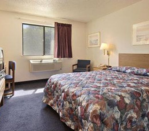 Super 8 By Wyndham Steubenville