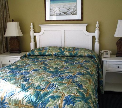 Schooner Beach and Racquet Club by Capital Vacations