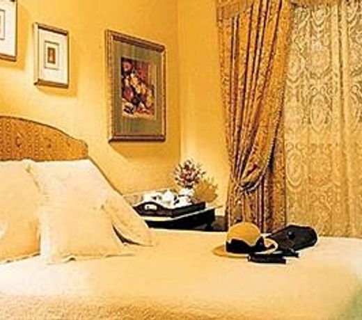 Clifton Motel & Grittleton Lodge