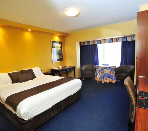 Clifton Motel & Grittleton Lodge