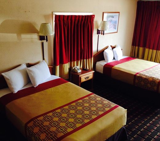 Happy Holiday Motel
