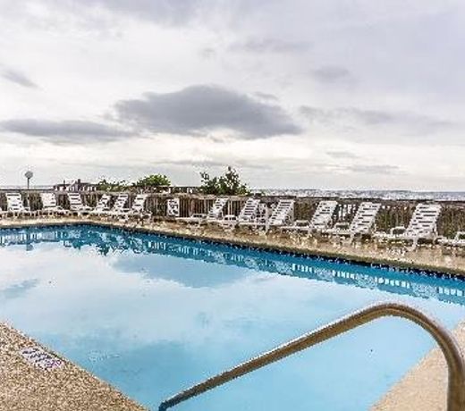 Atlantic Paradise Inn & Suites