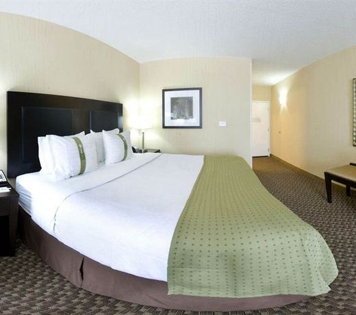 Holiday Inn Hotel & Suites Memphis-Wolfchase Galleria, an IHG Hotel