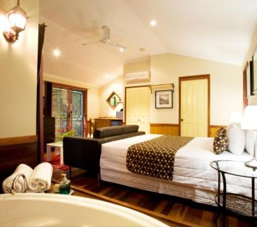Amore On Buderim Rainforest Cabins