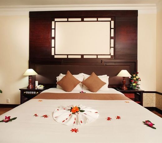 River Beach Resort & Residences