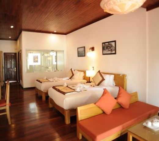 Vinh Hung Riverside Resort