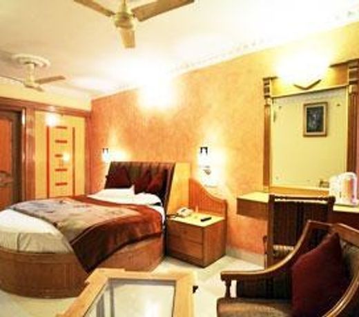 Hotel City Heart Residency