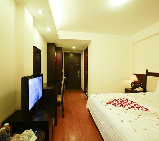 Serene Shining Hotel & Spa