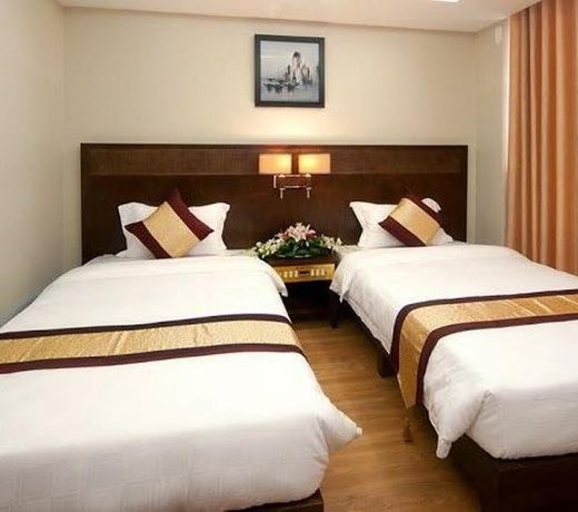 Gold Hotel
