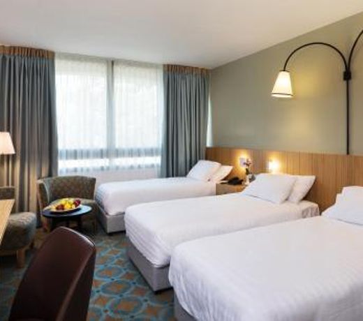 Seven Arches Hotel
