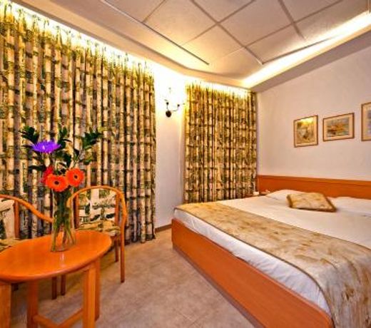 Golden Walls Hotel