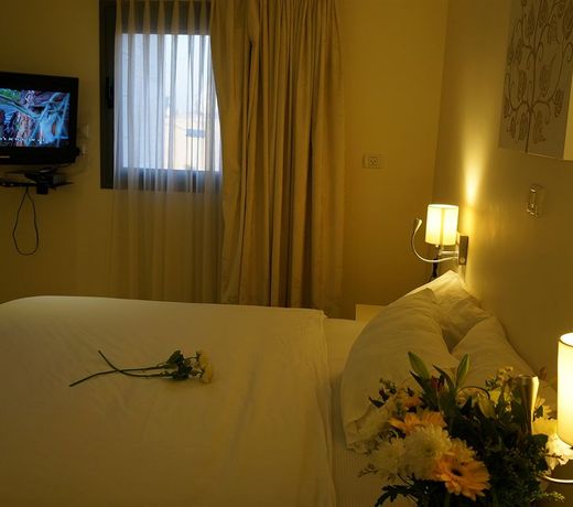 TAMAR RESIDENCE