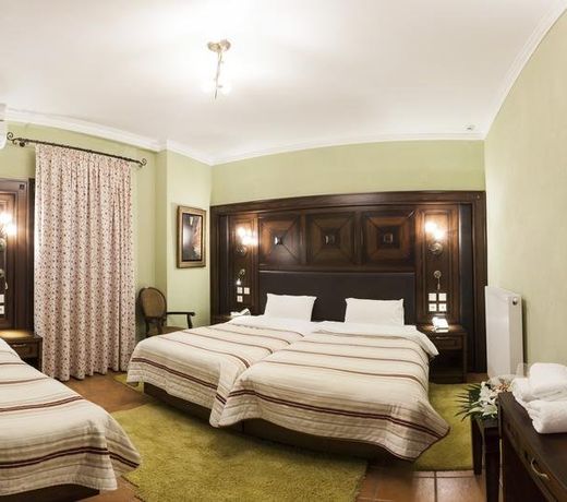 Dellas Boutique Hotel