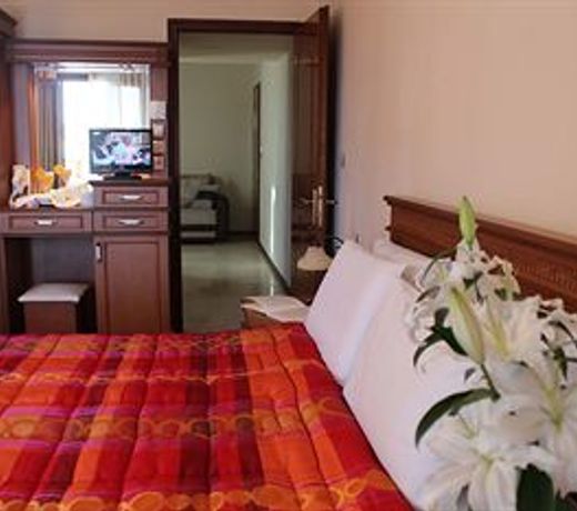 Famissi Hotel