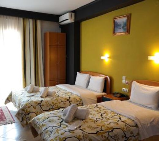 Alexiou Hotel