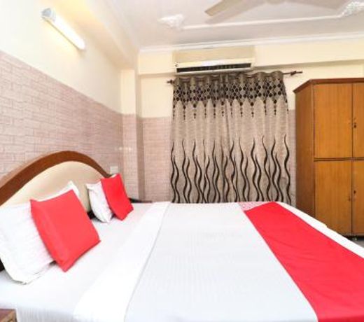 OYO 38170 Hotel Grand Plaza