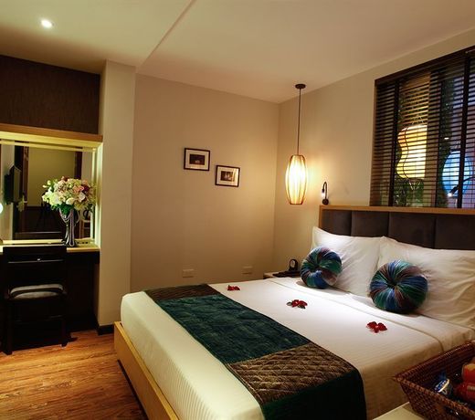 Essence Palace Hotel