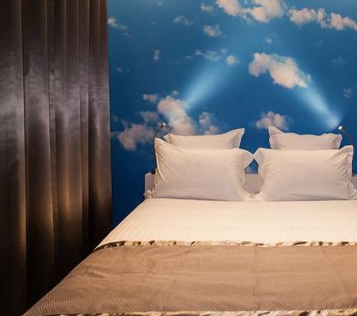 Hotel Sixteen Paris Montrouge