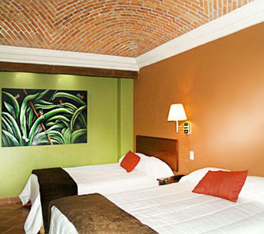 Hotel Ana Catalina and Suites