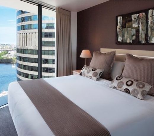 Oaks Brisbane on Felix Suites