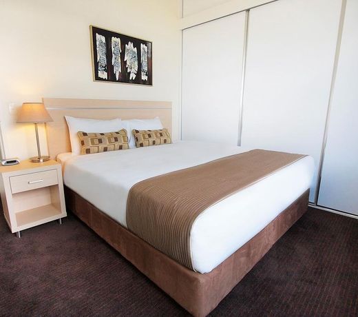 Oaks Brisbane Casino Tower Suites