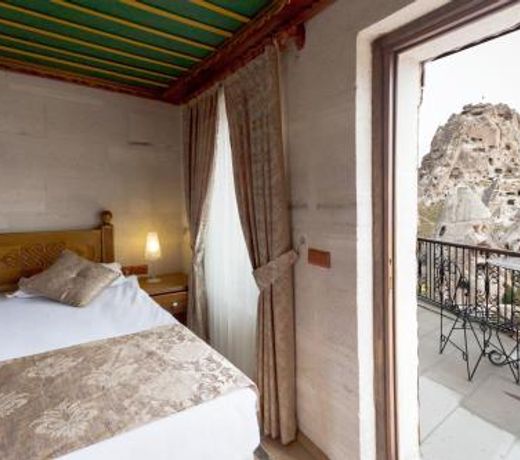 Hermes Cave Hotel