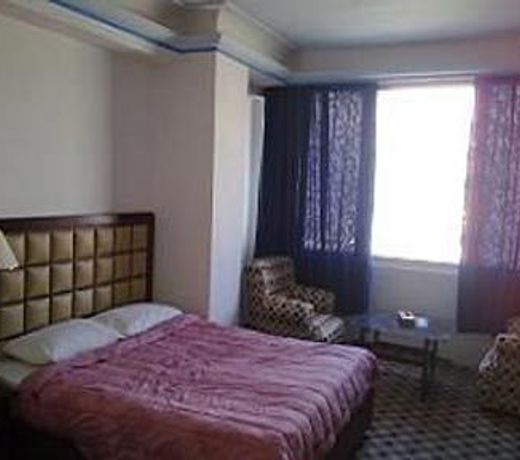 New MerryLand Hotel