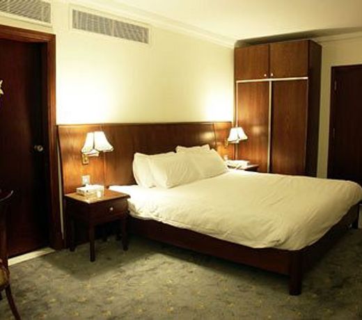 Le Vendome Hotel
