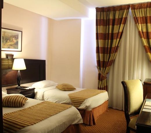 Al Fanar Palace Hotel and Suites