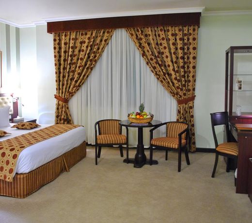 Larsa Hotel